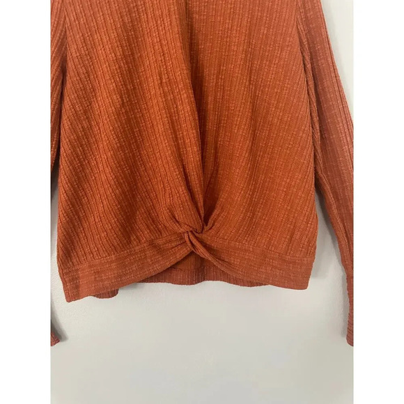 Davi & Dani Bell Sleeve Ribbed Sweater Size Large - Picture 2 of 4